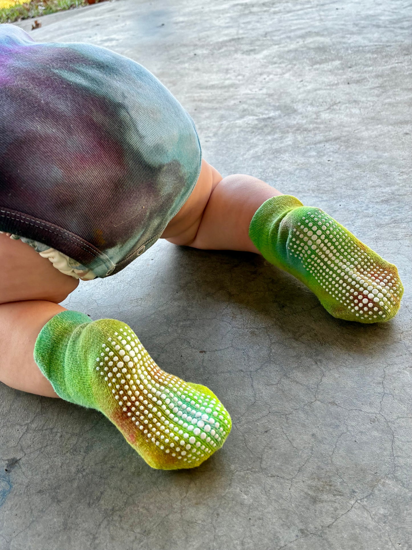 Handdyed Grippy Socks- 2pk