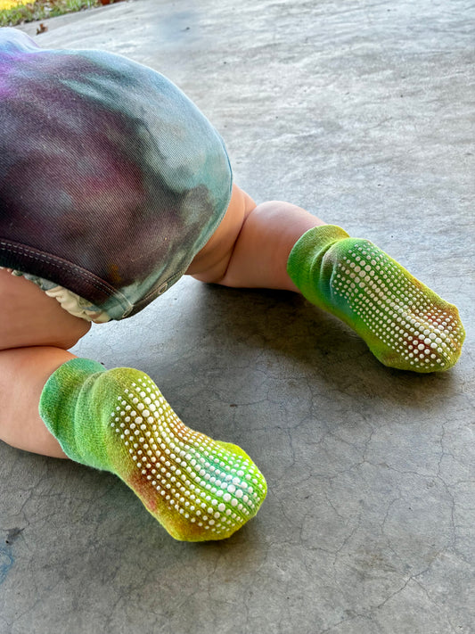 Handdyed Grippy Socks- 2pk